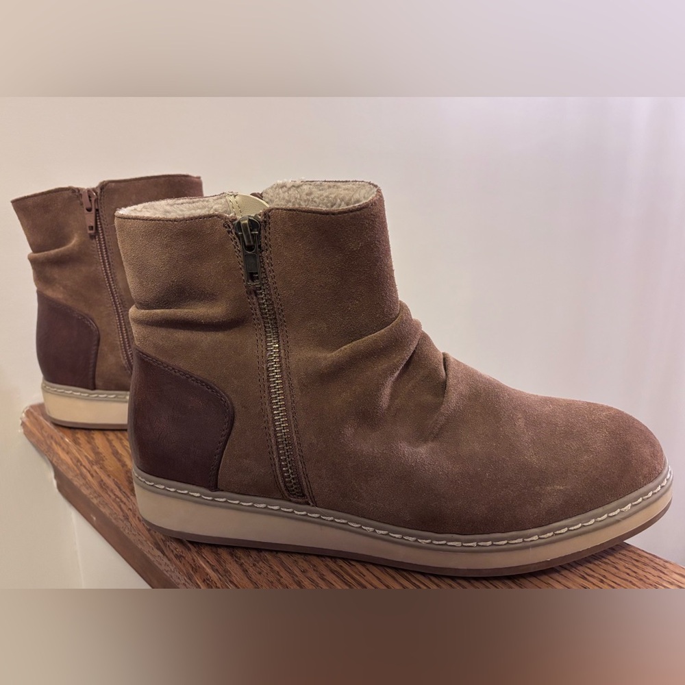 White Mountain Women’s Tan Boots